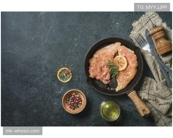 谌利军这训练强度,一天三练还啃鸡胸肉,真不怕吃吐了? 谌利军这训练强度,一天三练还啃鸡胸肉,真不怕吃吐了?